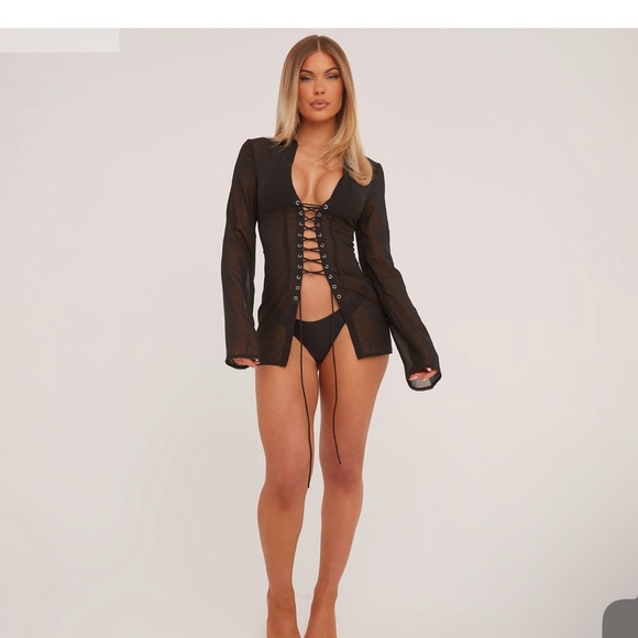 LONG SLEEVE LACE UP FRONT BEACH SHIRT IN BLACK MESH - Picture 5 of 7